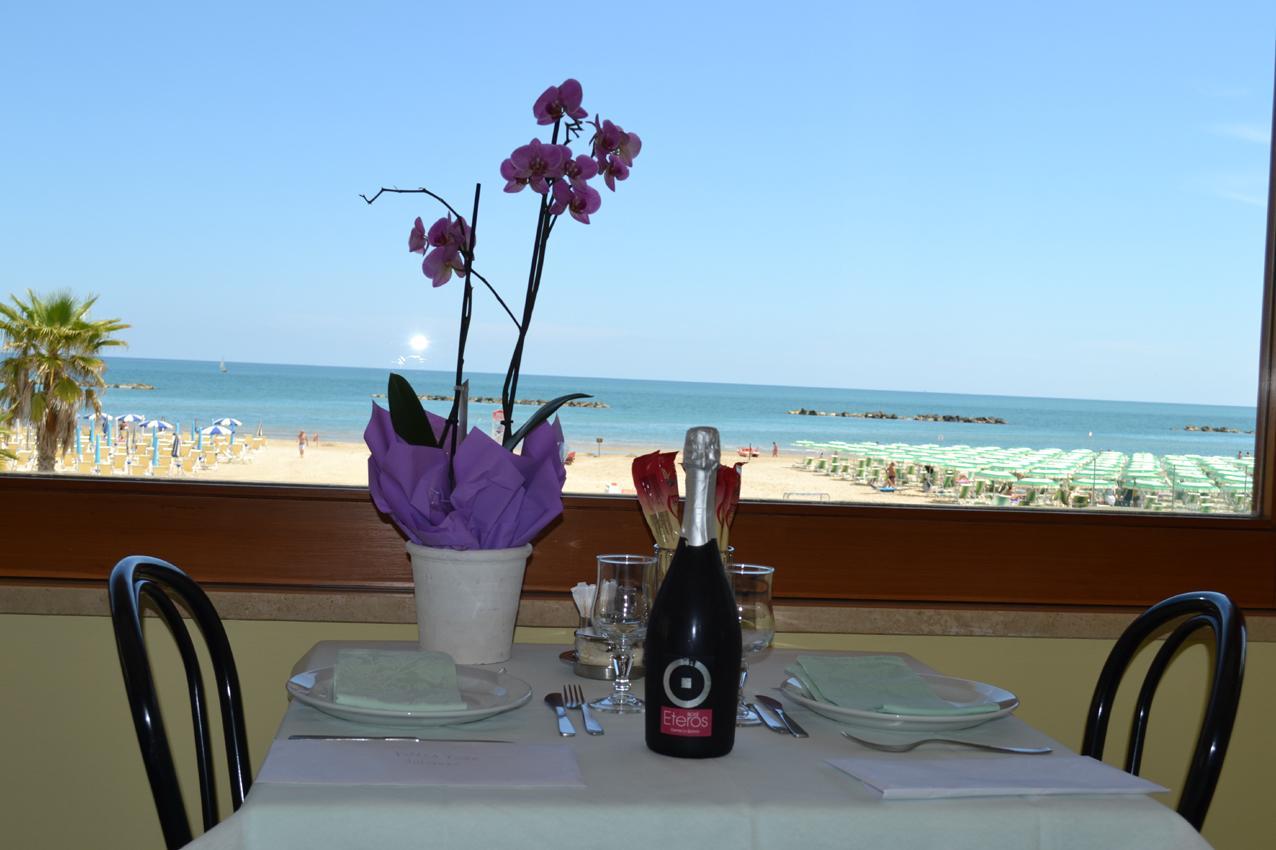 Albergo Quaglia Roseto Degli Abruzzi Εξωτερικό φωτογραφία